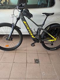 Ebike scott  strike taglia M cm 170-185 cm