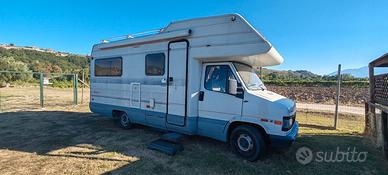 Camper Mansardato Fiat Arca