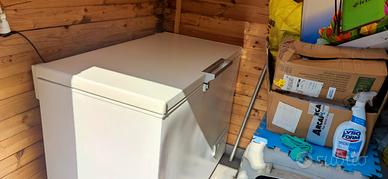 Congelatore a pozzetto Hotpoint Ariston 225lt 