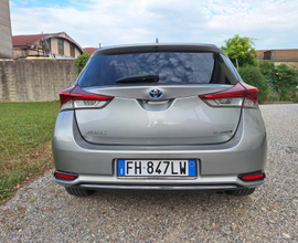 Toyota Auris Hybrid