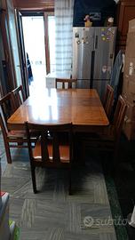 tavolo quadrato allungabile con 6 sedie 