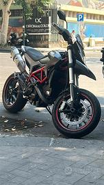 Ducati hypermotard 821