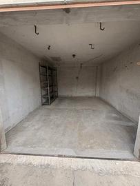 box garage  ,ideale per deposito merci