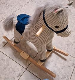 Cavallo a dondolo – come nuovo.