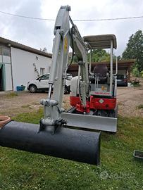 MINISCAVATORE TAKEUCHI  TB23R