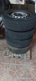 Pneumatici 175/65R14 completi di cerchio