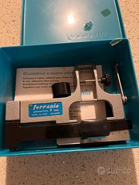 GIUNTATRICE 8 MM. FERRANIA