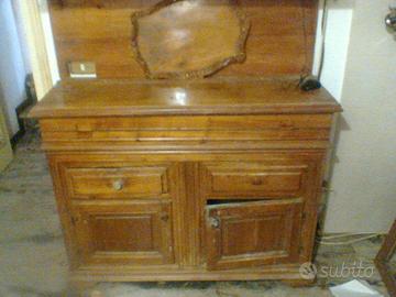 mobile in legno massiccio