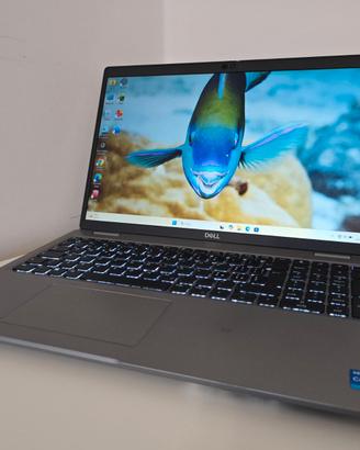Dell Latitude 5520..i5-1135G7 Ram 16..2 SSD 256 15
