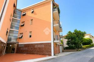 4 LOCALI A CARRARA