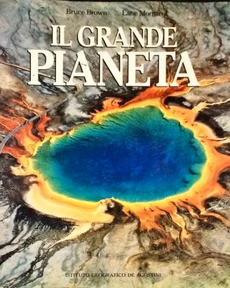 Vari volumi di interesse naturale e/o scientifico,