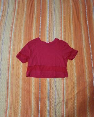 Crop top rosso acceso con inserti in retina