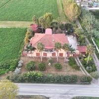 Locale Commerciale fronte strada S.P Villa Literno