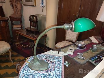 lampada metallocon boccia vetro verde