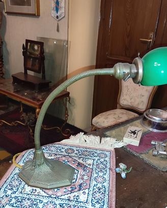 lampada metallocon boccia vetro verde