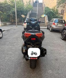 Yamaha XMAX 300 Tech– 35,000 km
