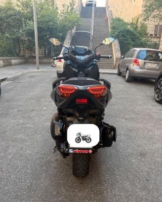 Yamaha XMAX 300 Tech– 35,000 km