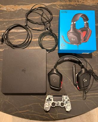 PlayStation 4 slim 500GB, 1 joypad, cuffia gaming