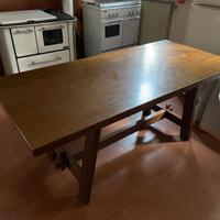Tavolo in legno