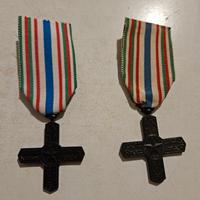 Croci di guerra con nastri tricolore