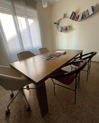 Prestigioso tavolo per sala riunioni