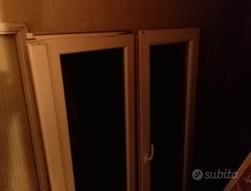 finestre più zanzariera e porta con incasso 