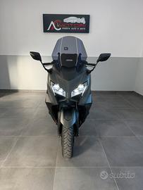 TMAX 560 2025