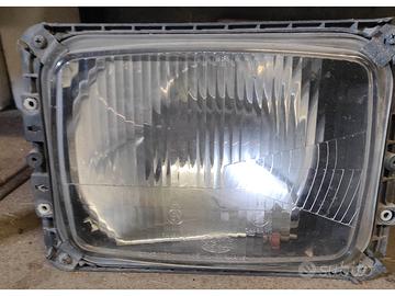 N. 2 Fanali Mercedes 207d dx-sx