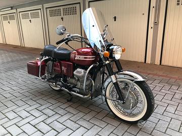 Moto Guzzi V850 GT