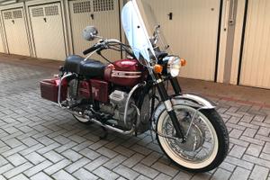 Moto Guzzi V850 GT