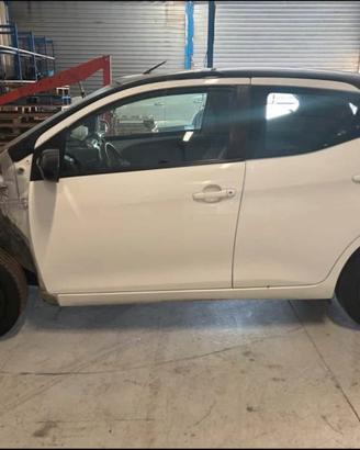 Toyota aygo 2016