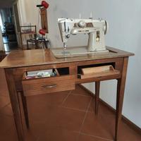 macchina da cucinre singer completa di tavolino