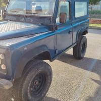 Land Rover Defender 90