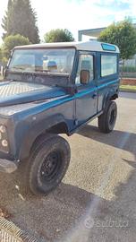 Land Rover Defender 90