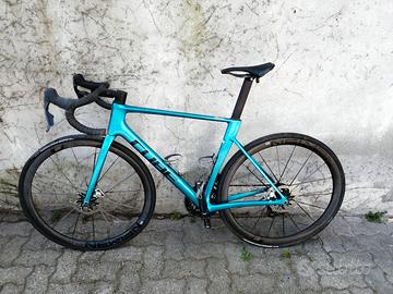 Bici Cube 2025 usata poco