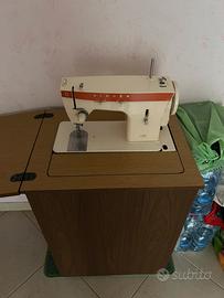 Macchina da cucire vintage