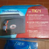 cassaforte da muro o armadio