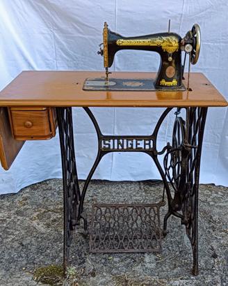 Macchina da cucire Singer 15K del 1925 funzionante