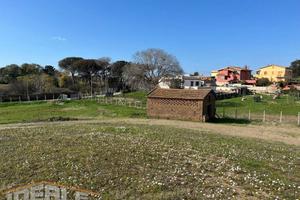 Terreno di 10000 m² a Anzio