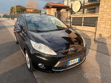 Ford Fiesta Ikon 1.4 TDCi 70CV 5 porte