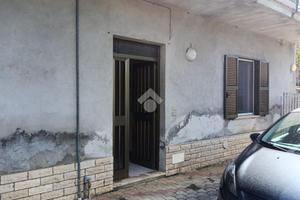 CASA SEMINDIPENDENTE A ALATRI