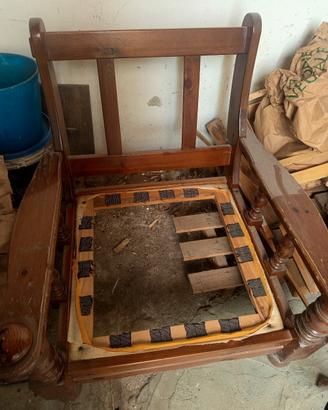 poltrona in legno 