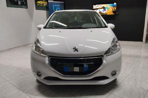 Peugeot 208 1.4 diesel 2014 CON GARANZIA