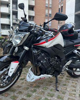 YAMAHA FZ1