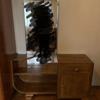 Mobiletto con specchio