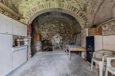 MAGAZZINO A BRACCIANO