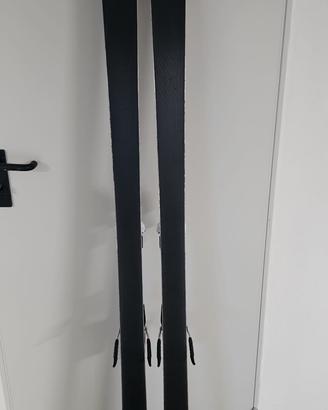 Sci da gigante con attacchi