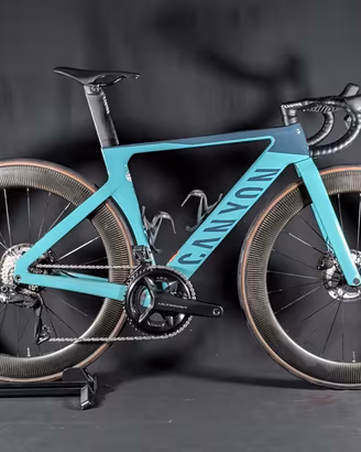 Bici da corsa Canyon Aeroad CF SLX 8 Disc Di2