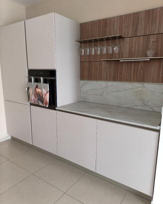 Arredamento completo cucinasoggiornocameradaletto