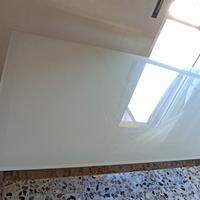 Tavolo da cucina in vetro